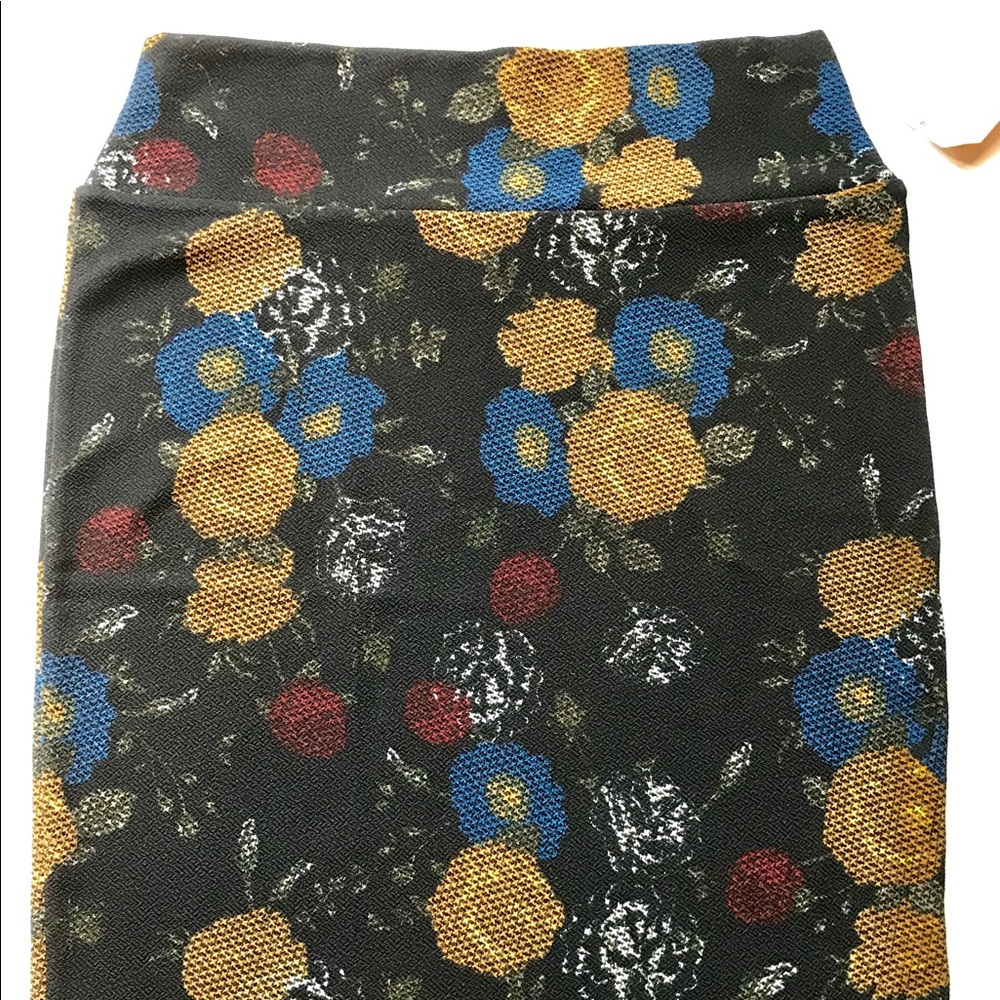 Medium Lularoe Cassie Pencil Skirt